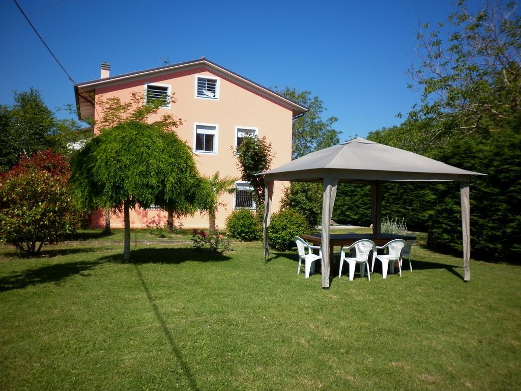 Villa Jolanda Fratte Rosa Habitación foto