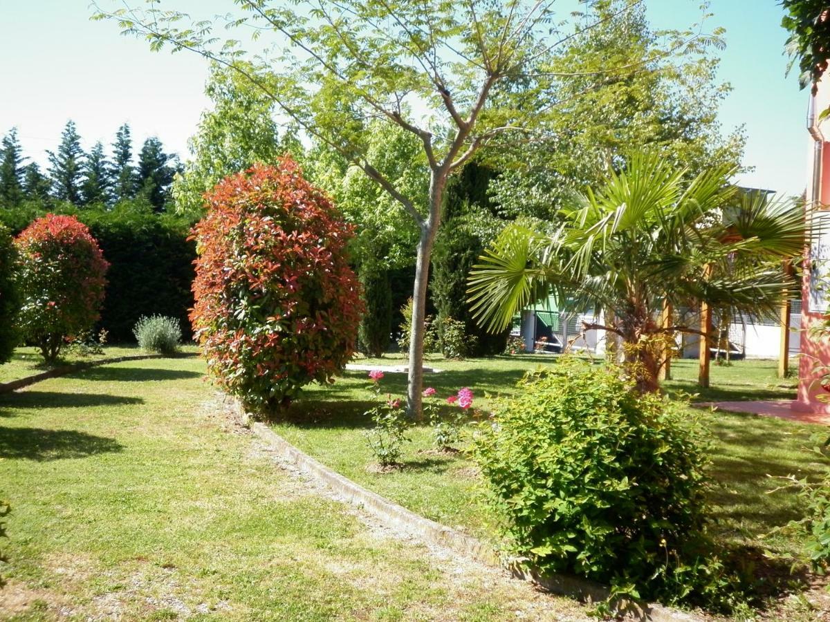 Villa Jolanda Fratte Rosa Exterior foto